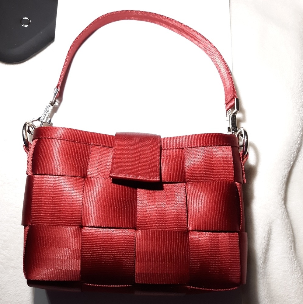 Harvey's original red seatbelt bag/purse/tote